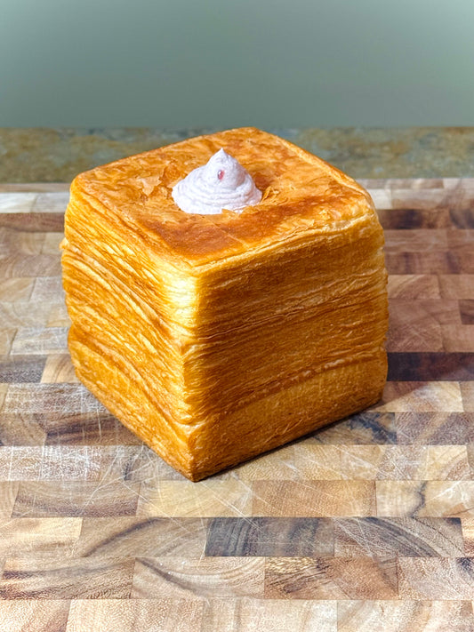 The Pastry Tissue Bread with Red Bean Cream