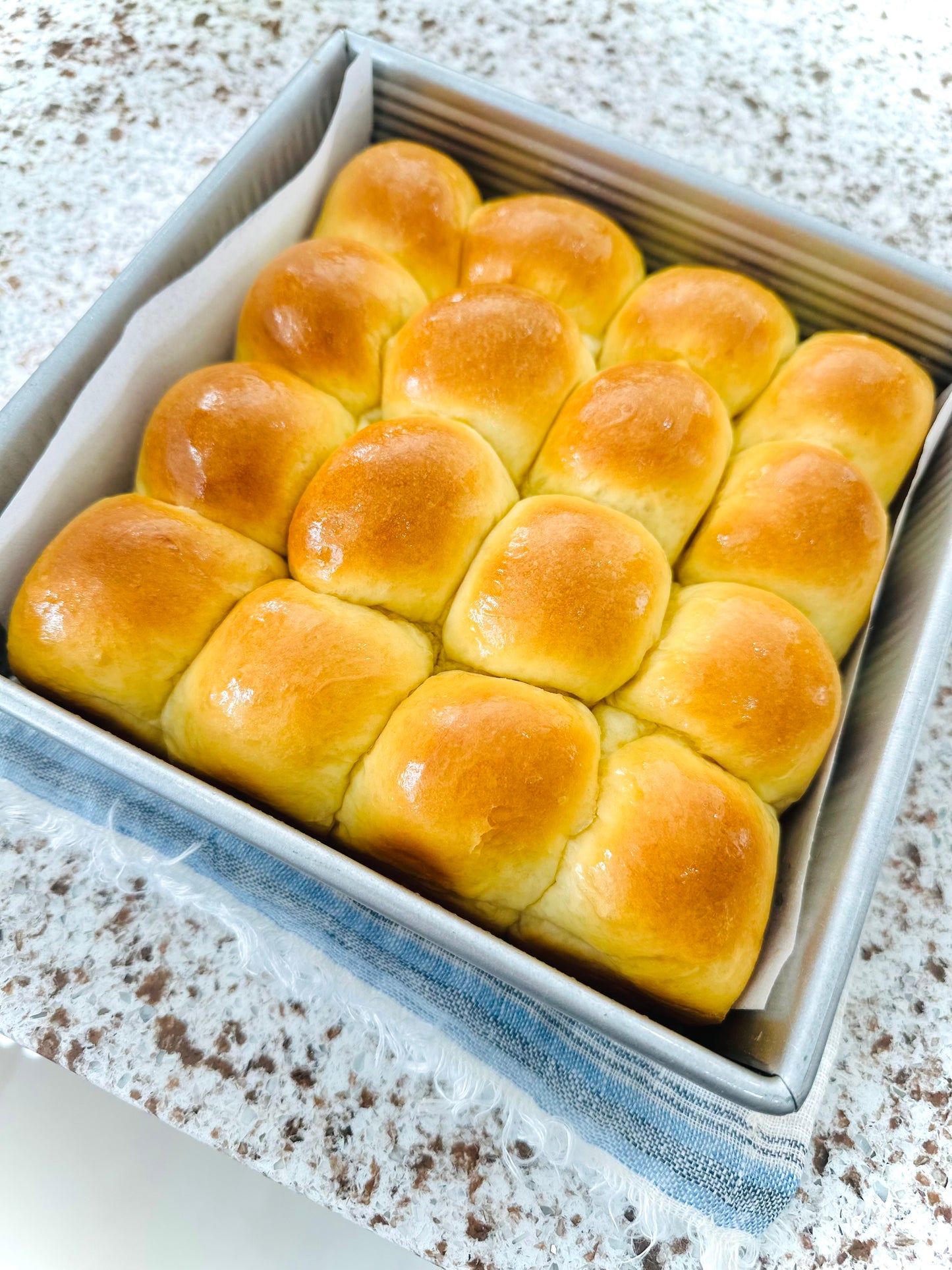 The Plain Dinner Rolls