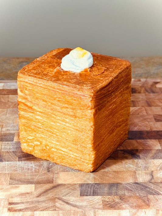 The Pastry Tissue Bread with Yuzu Citrus flavour Milk Cream